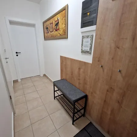 Platinum Lejlighed *